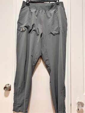 Under Armour HeatGear Gray Fitted Training Pants - Women's Size LG/G/G)